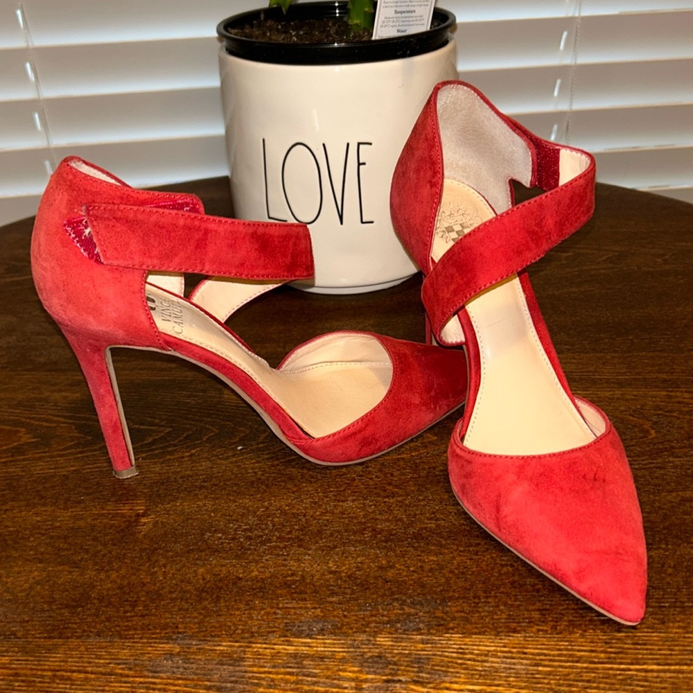 Vince Camuto Suede Red Heels S-6.5
